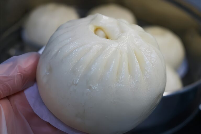 Homemade Steamed Bao Buns for Breakfast: Juicy Filling Recipe That Will Make You Crave More (Step-by-Step Guide)